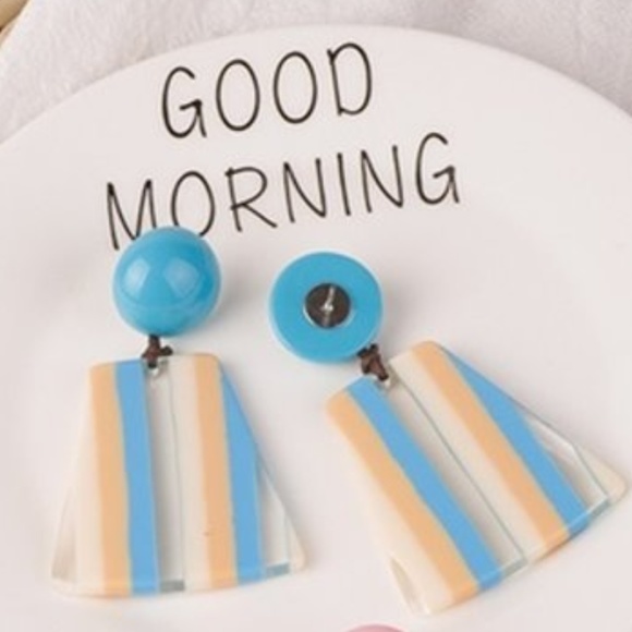 Acrylic Trapeze shape Dangle Earrings - Picture 3 of 5